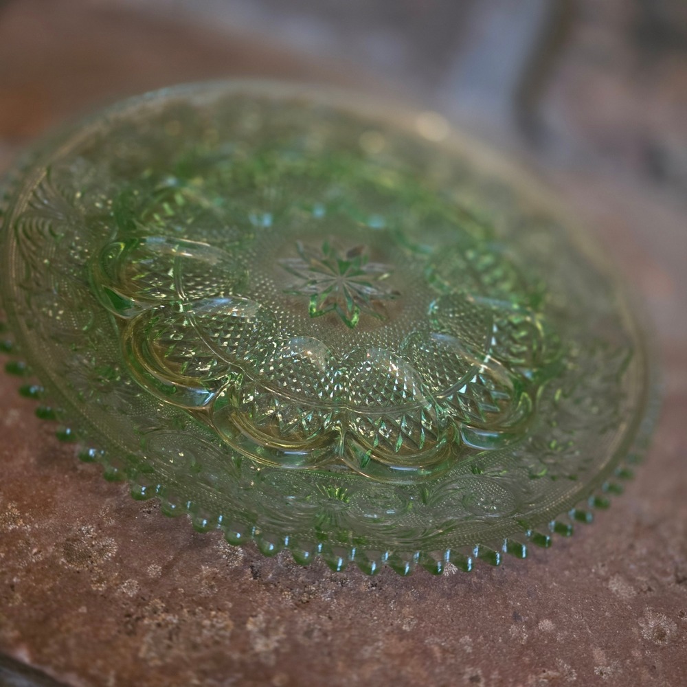 Vintage Tiara Sandwich Chantilly Green Depression Glass Plate 12" Scalloped Rim